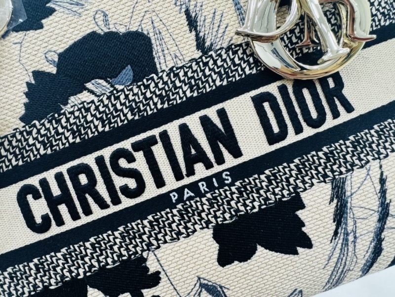 Dior Shopping Bags